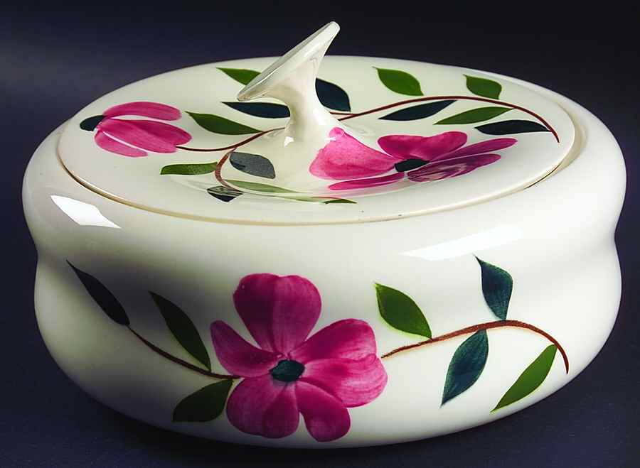STT42 1.5 Qt Round Covered Casserole by Stetson-1
