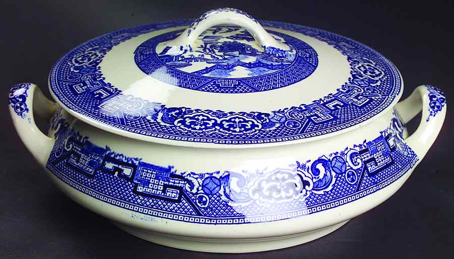 Willow Blue (Smooth) Round Covered Vegetable by John Steventon & Son-1