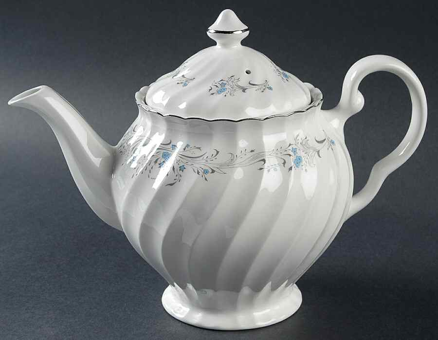Charmian Teapot & Lid by Sovereign Potters-1