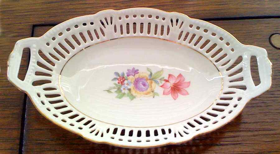 SWH4 8" Pierced Oval Bowl by Schwarzenhammer-1