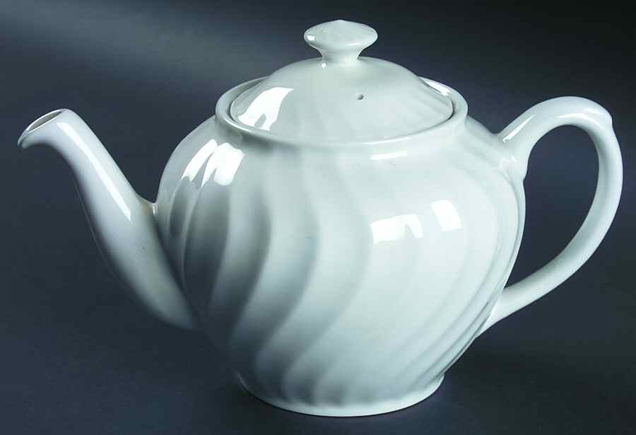 SWI3 Teapot & Lid by Swinnertons-1