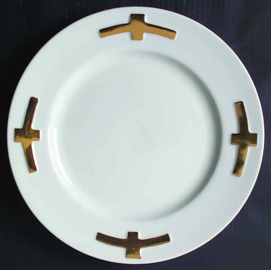 Camelot Service Plate (Charger) by Swid Powell-1