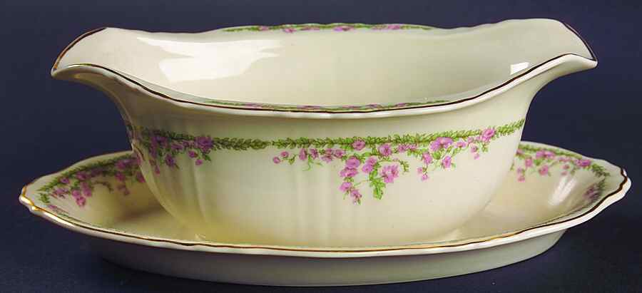 Allendale Gravy Boat with Attached Underplate by Syracuse-1