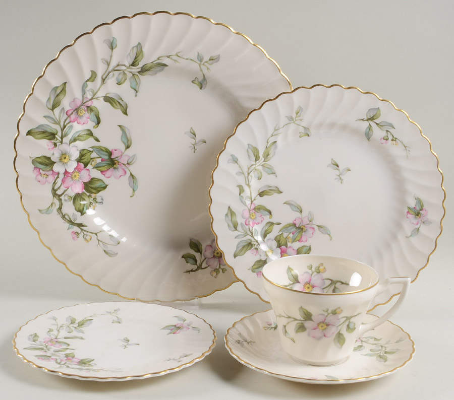 Apple Blossom 5 Piece Place Setting by Syracuse-1