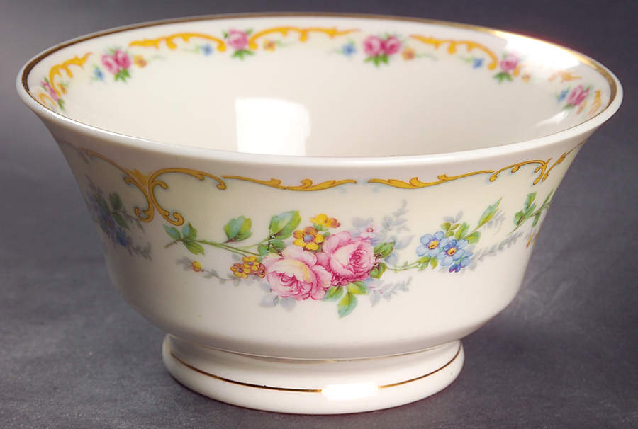 Avondale Cranberry Bowl by Syracuse-1