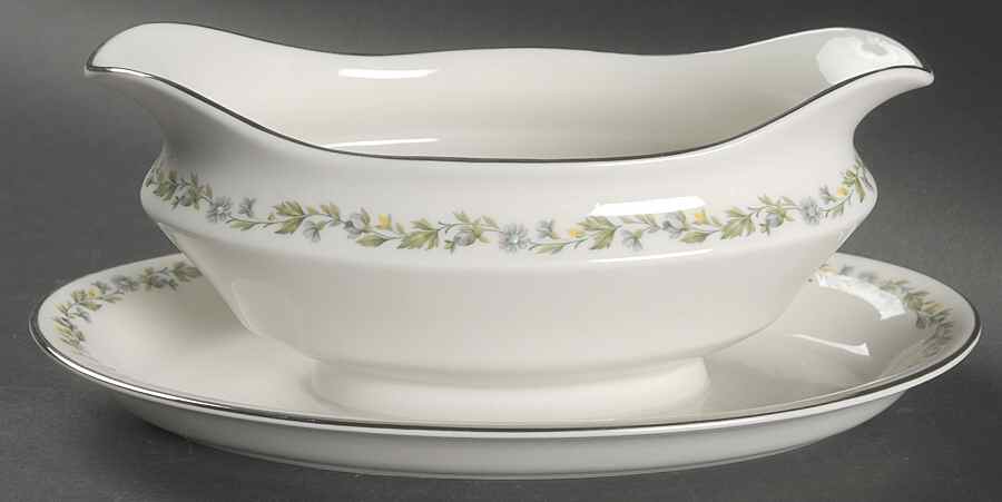 Belcanto (Platinum Trim) Gravy Boat with Attached Underplate by Syracuse-1