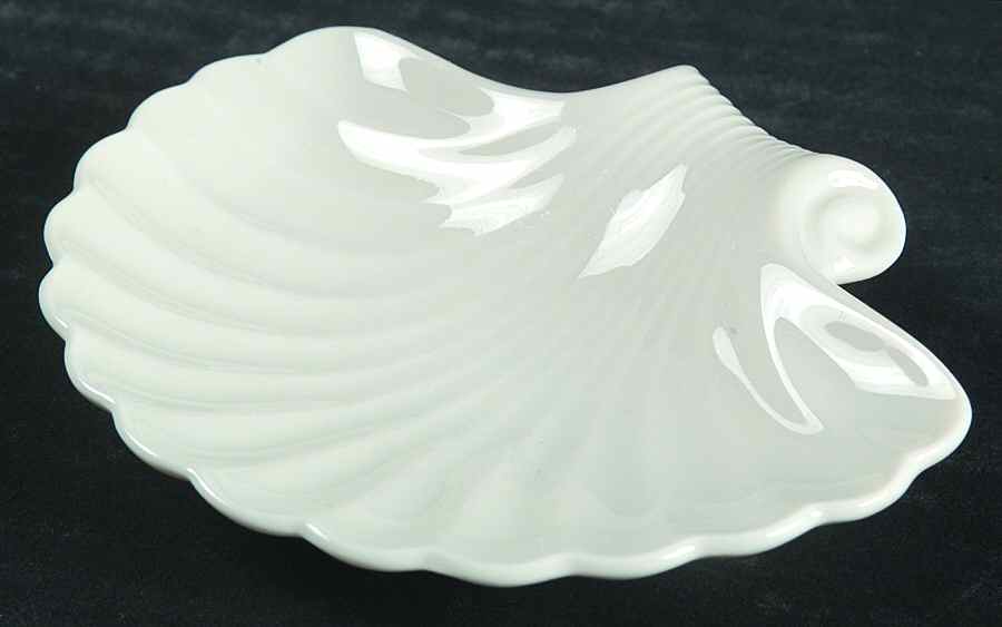 Beloved Small Ashtray by Syracuse-1
