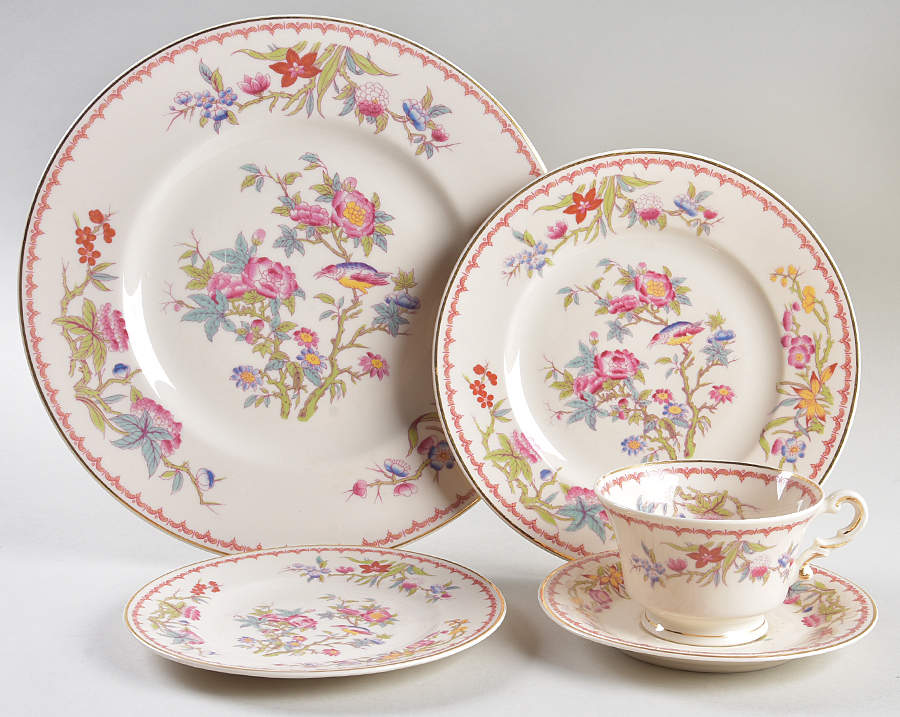 Bombay (Gold Trim) 5 Piece Place Setting by Syracuse-1