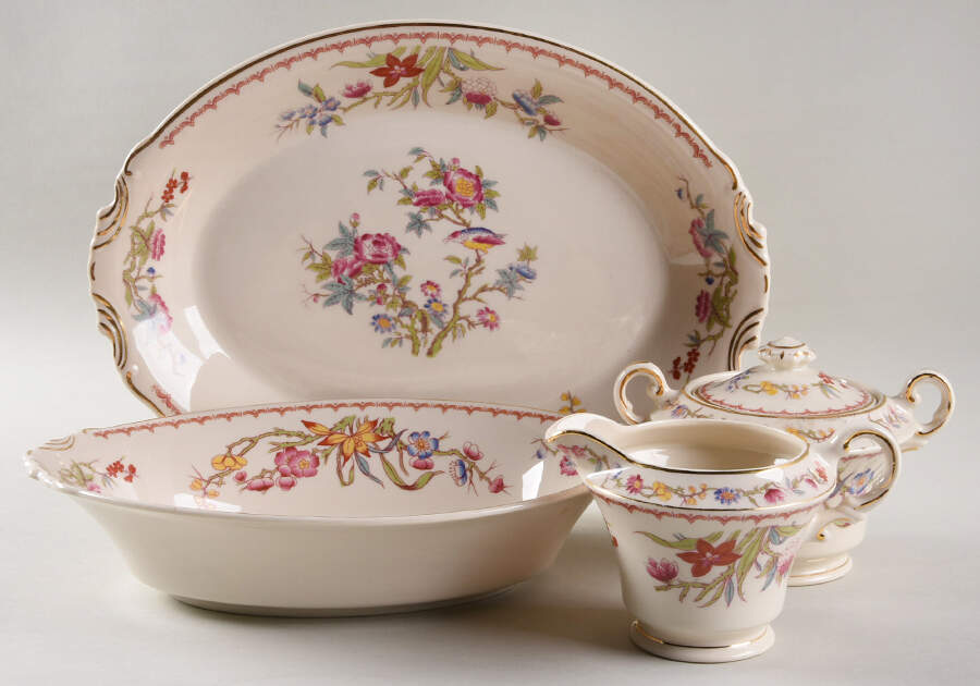 Bombay (Gold Trim) 5 Piece Hostess Set by Syracuse-1