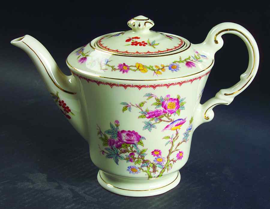 Bombay (Gold Trim) Teapot & Lid by Syracuse-1