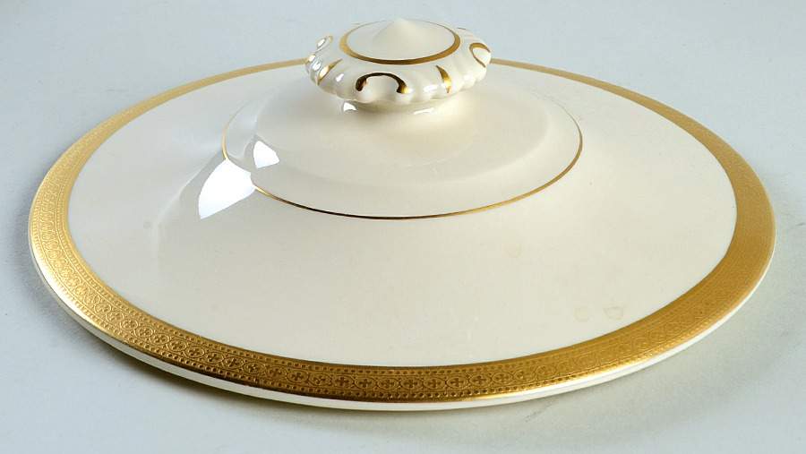 Bracelet Lid for Round Vegetable by Syracuse-1