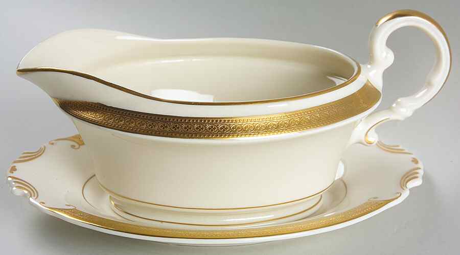 Bracelet Gravy Boat & Underplate by Syracuse-1