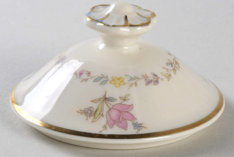 Briarcliff Lid for Sugar Bowl by Syracuse-1