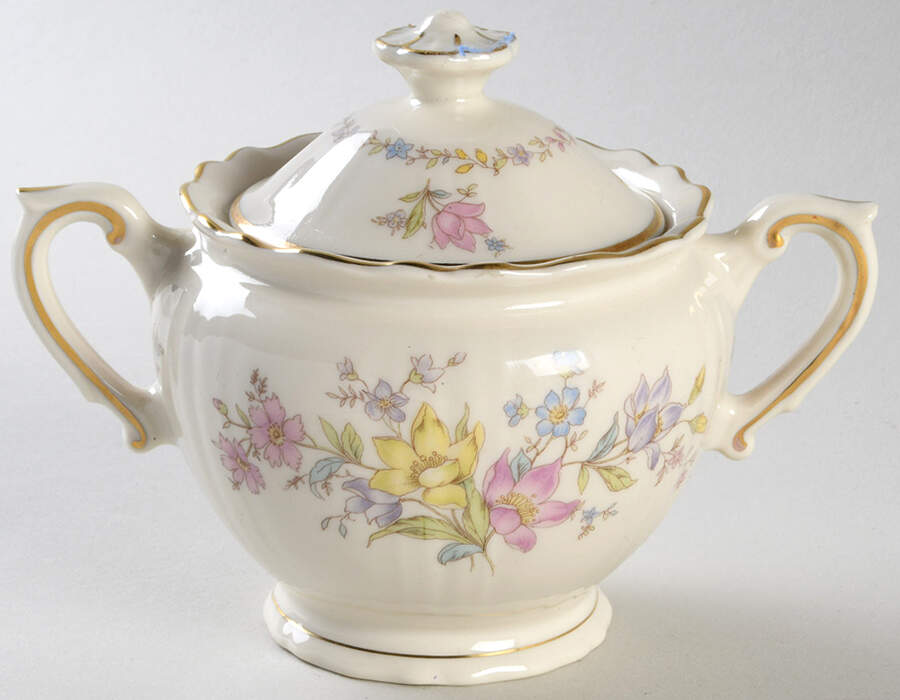 Briarcliff Sugar Bowl & Lid by Syracuse-1