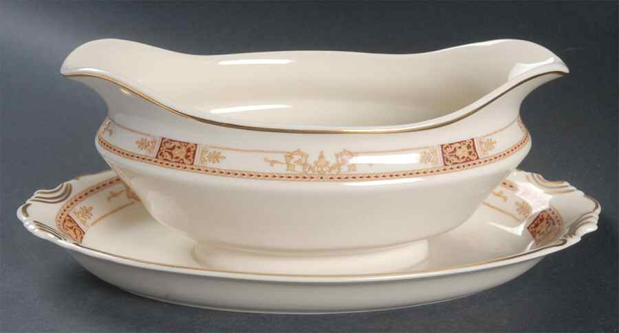 Calhoun Gravy Boat with Attached Underplate by Syracuse-1