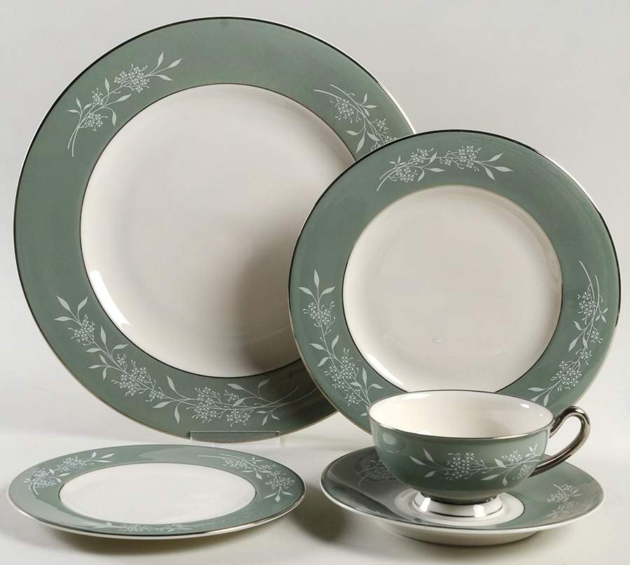 Candlelight 5 Piece Place Setting by Syracuse-1