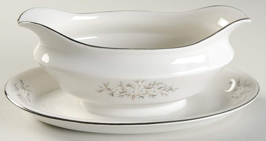 Canterbury Gravy Boat with Attached Underplate by Syracuse-1