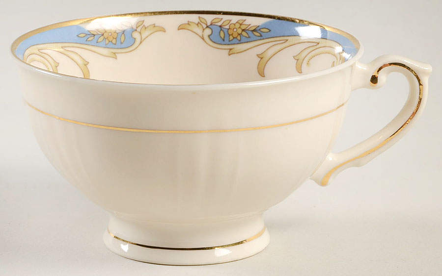 Carvel Footed Cup by Syracuse-1