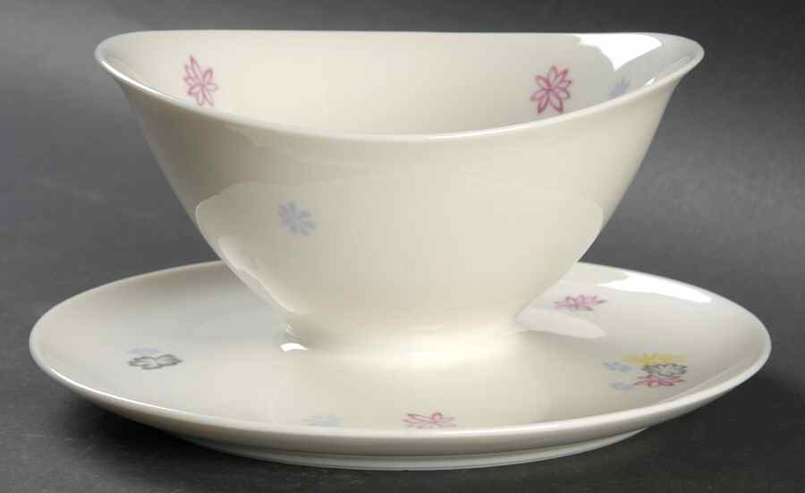 Carousel Gravy Boat with Attached Underplate by Syracuse-1