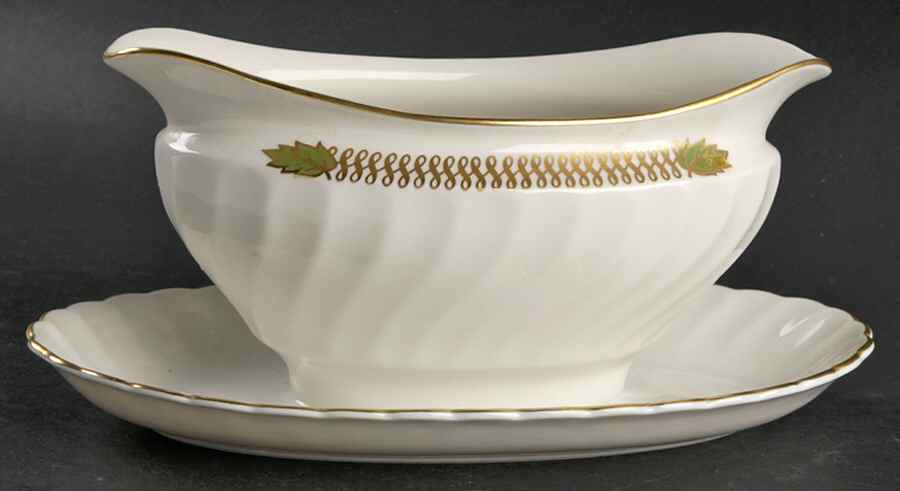 Champlain Gravy Boat with Attached Underplate by Syracuse-1
