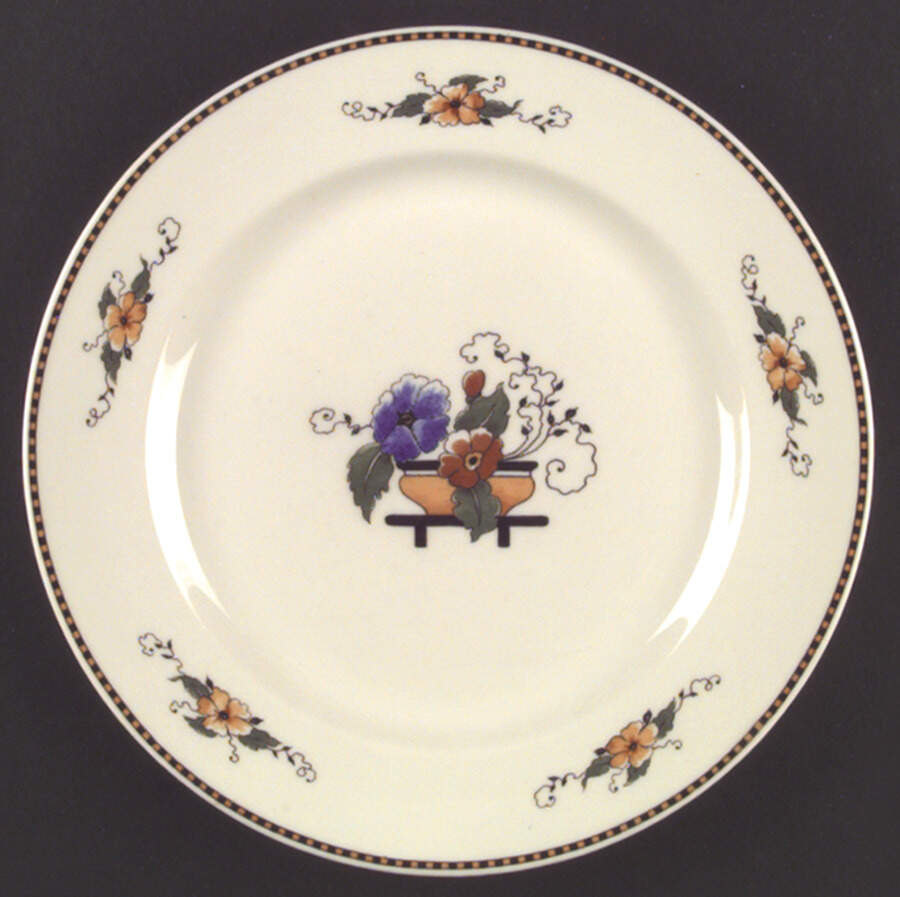 Chiquita Dinner Plate by Syracuse-1