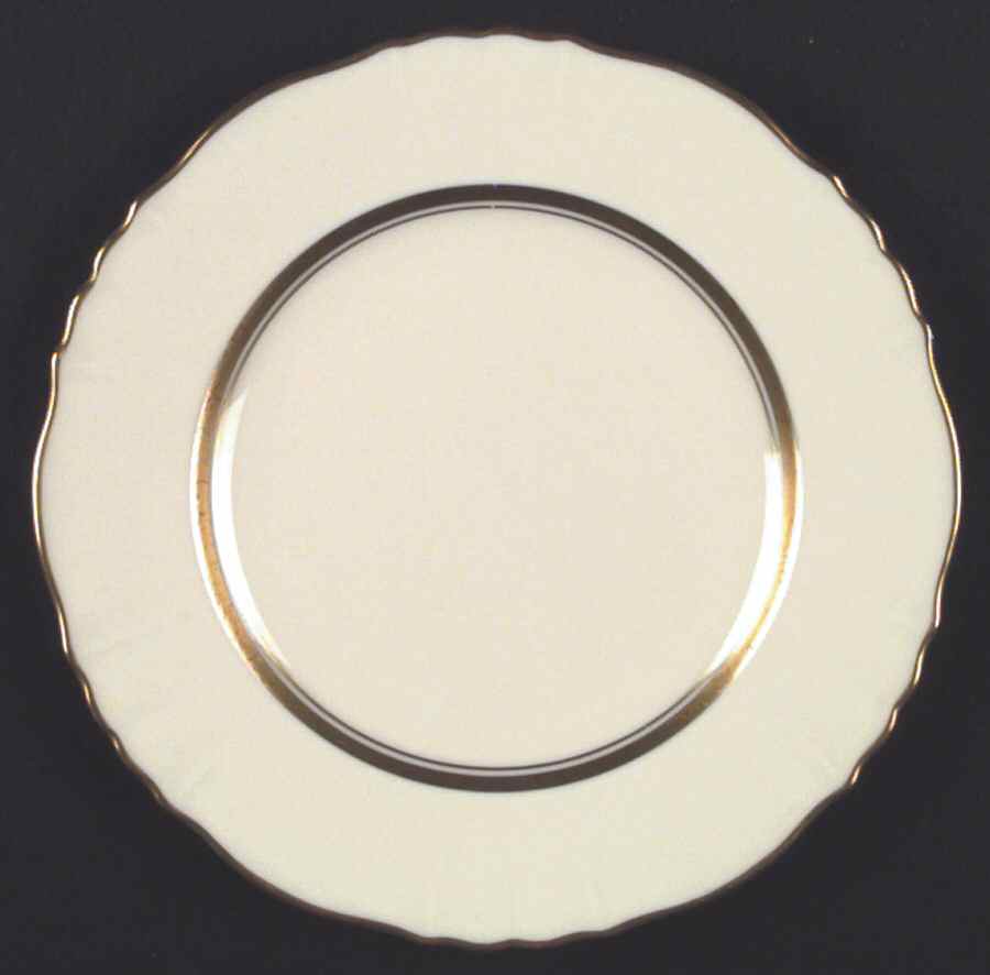 Cornwall Dinner Plate by Syracuse-1