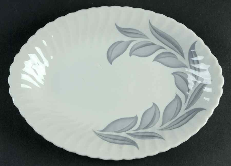 Dawn (Berkeley, No Trim) 11" Oval Serving Platter by Syracuse-1