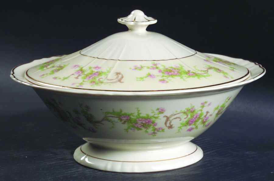 Dearborn Round Covered Vegetable by Syracuse-1