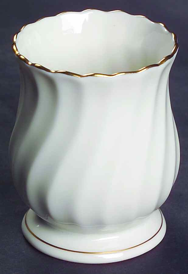 Debonair Cigarette Holder by Syracuse-1