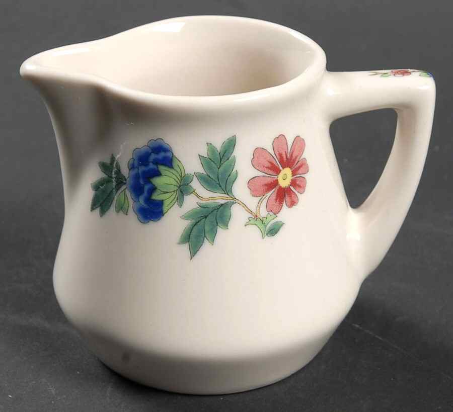 Dewitt Clinton (Pilgrim) Mini Creamer by Syracuse-1