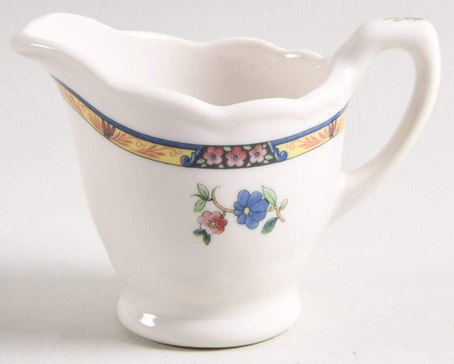 Dewitt Clinton (Pilgrim) Individual Creamer by Syracuse-1