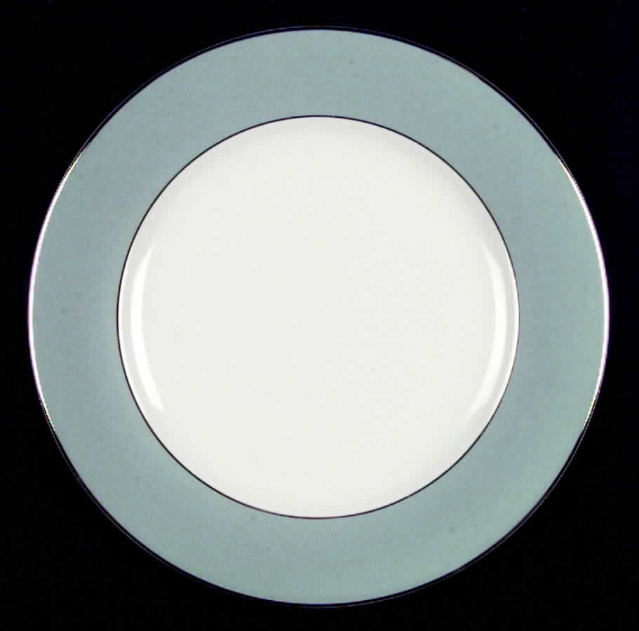 Fascination Dinner Plate by Syracuse-1