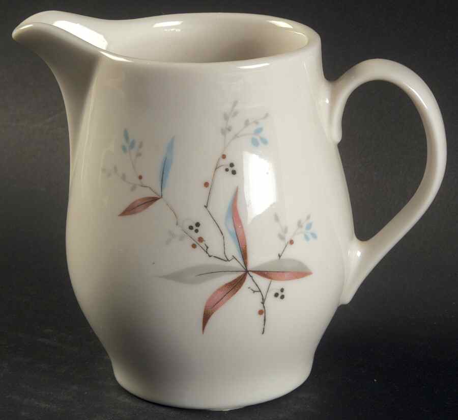 Finesse Creamer by Syracuse-1