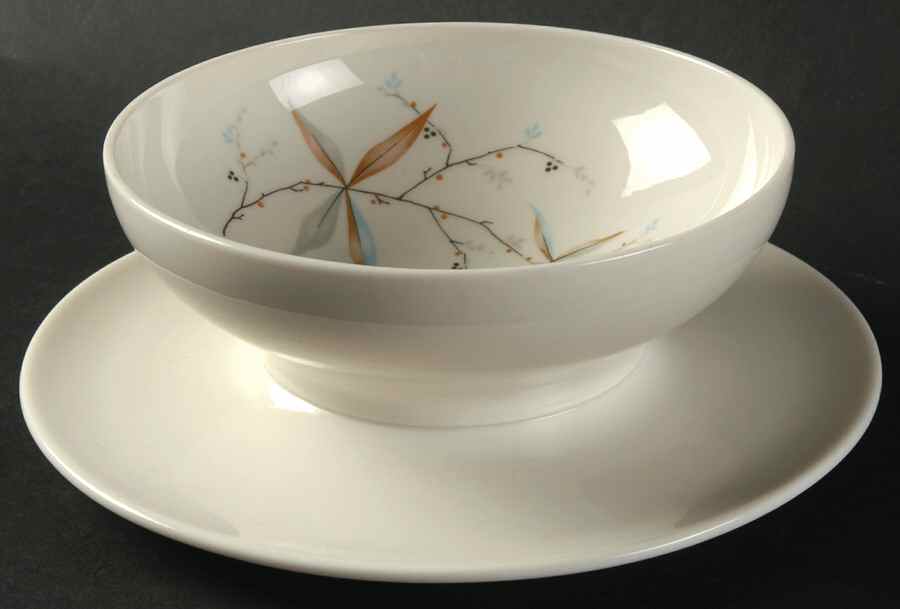 Finesse Gravy Boat with Attached Underplate by Syracuse-1