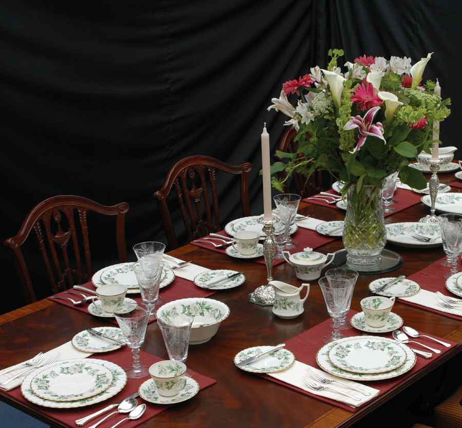 Gardenia (White Flowers) 47 Piece Estate Set by Syracuse-1