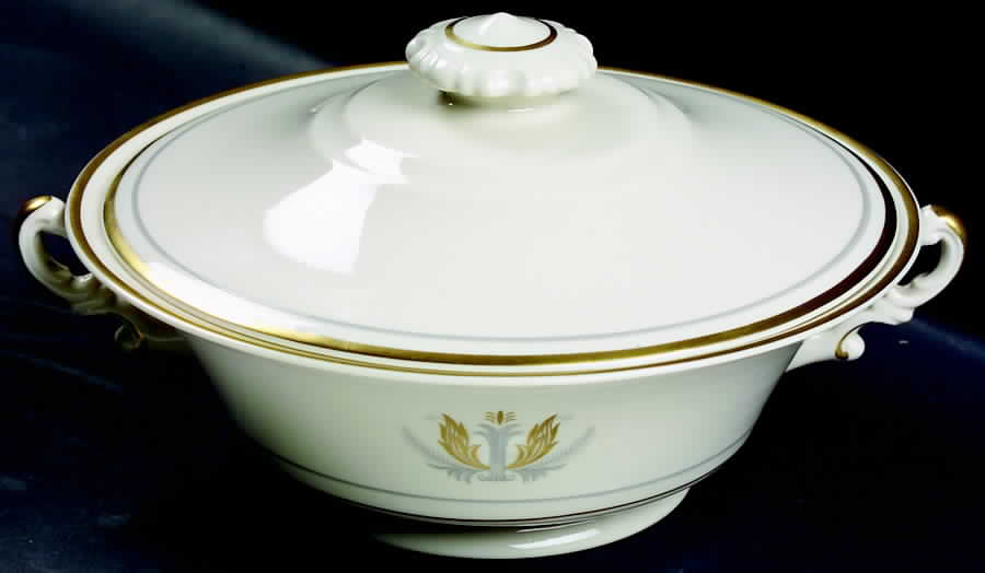 Governor Clinton Round Covered Vegetable by Syracuse-1