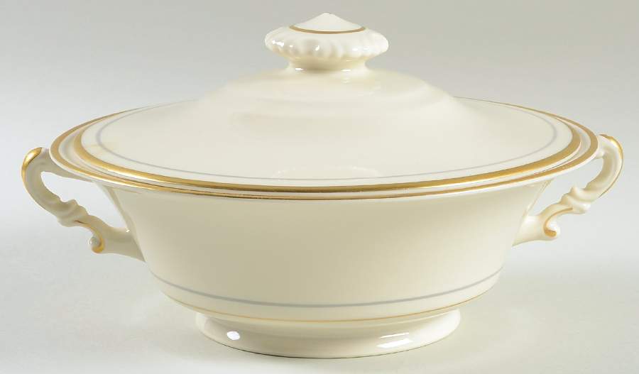 Governor Clinton Round Covered Vegetable by Syracuse-1