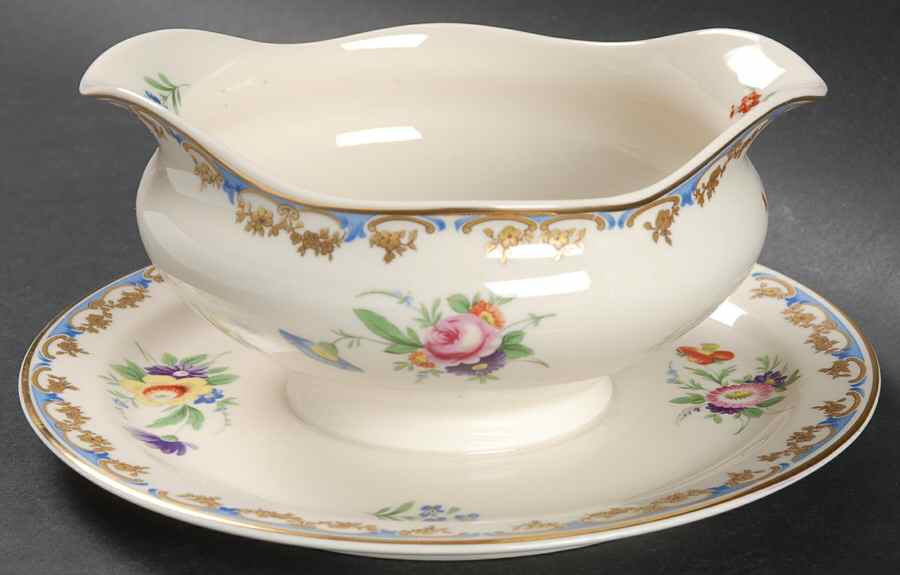 Lady Louise Gravy Boat with Attached Underplate by Syracuse-1