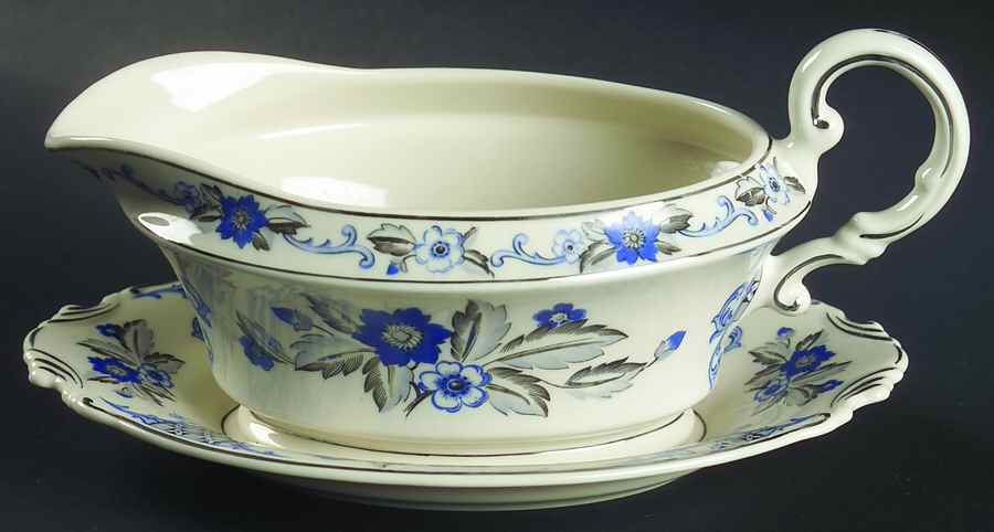 Lady Mary Gravy Boat & Underplate by Syracuse-1