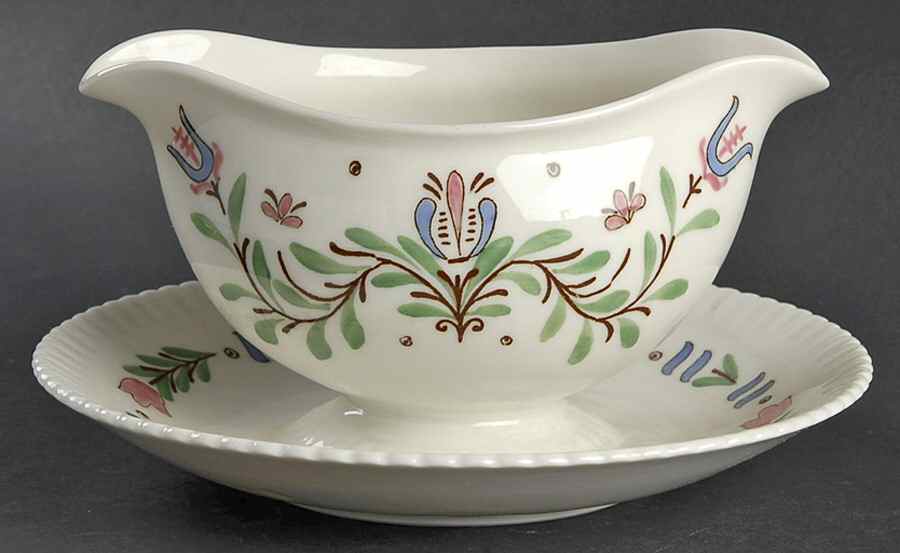 Lancaster Gravy Boat with Attached Underplate by Syracuse-1