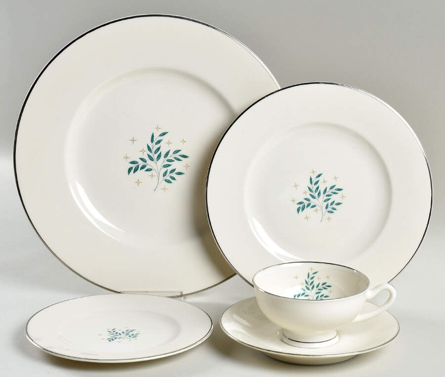 Lyric 40 Piece Estate Set by Syracuse-1
