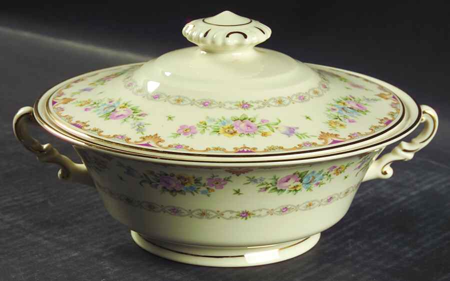 Marlene Round Covered Vegetable by Syracuse-1