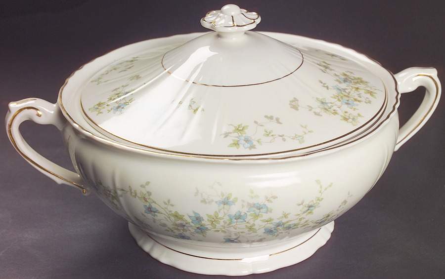 Mayview Round Covered Vegetable by Syracuse-1