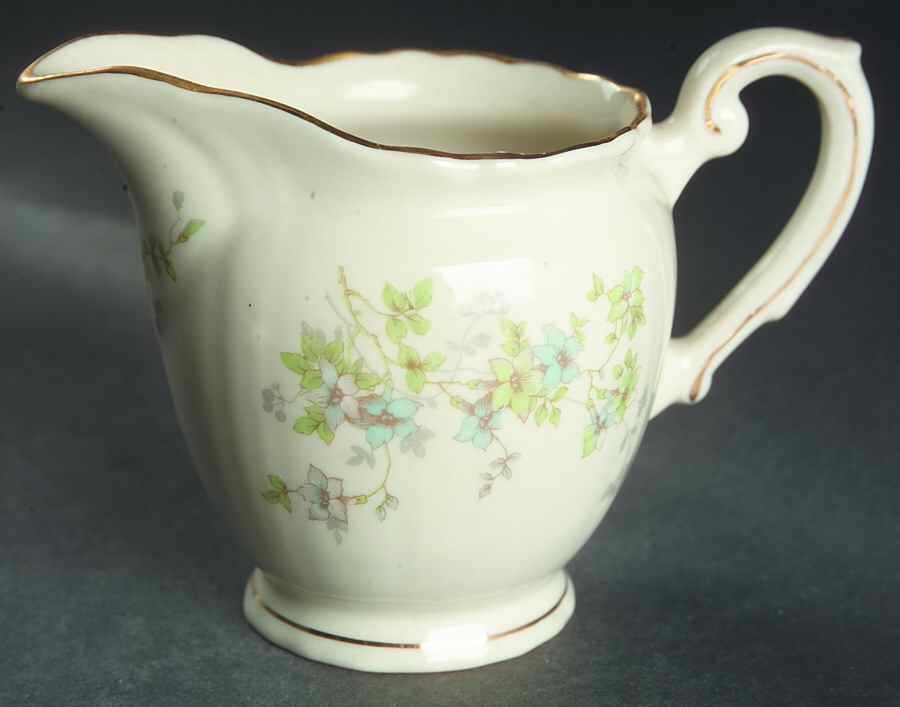 Mayview Creamer by Syracuse-1