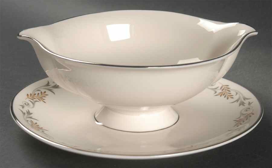 Melodie Gravy Boat with Attached Underplate by Syracuse-1