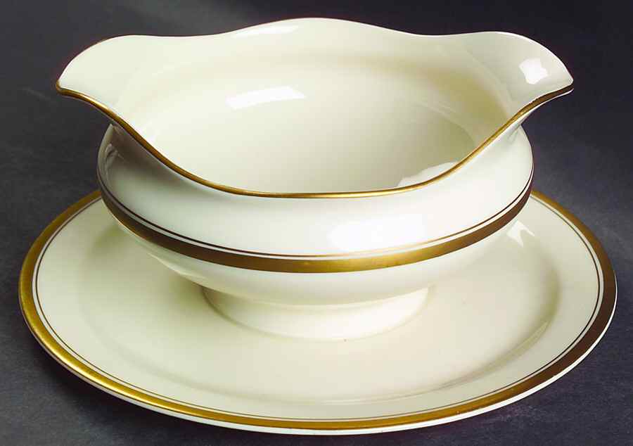 Monticello Gravy Boat with Attached Underplate by Syracuse-1