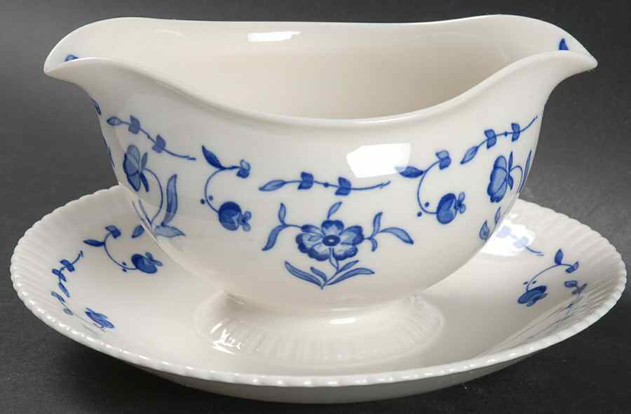 Nantucket Gravy Boat with Attached Underplate by Syracuse-1