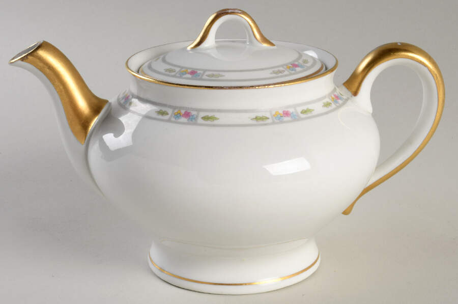 Orleans Teapot & Lid by Syracuse-1