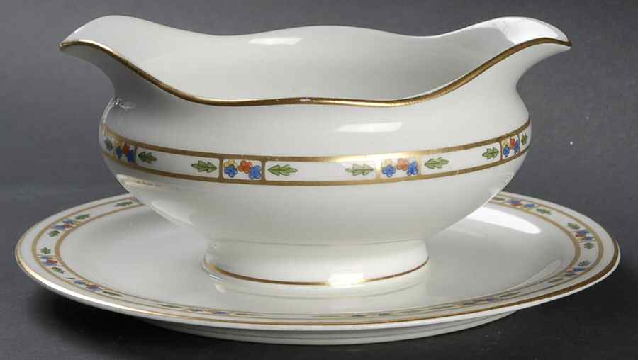 Orleans Round Gravy Boat/Attached Underplate by Syracuse-1