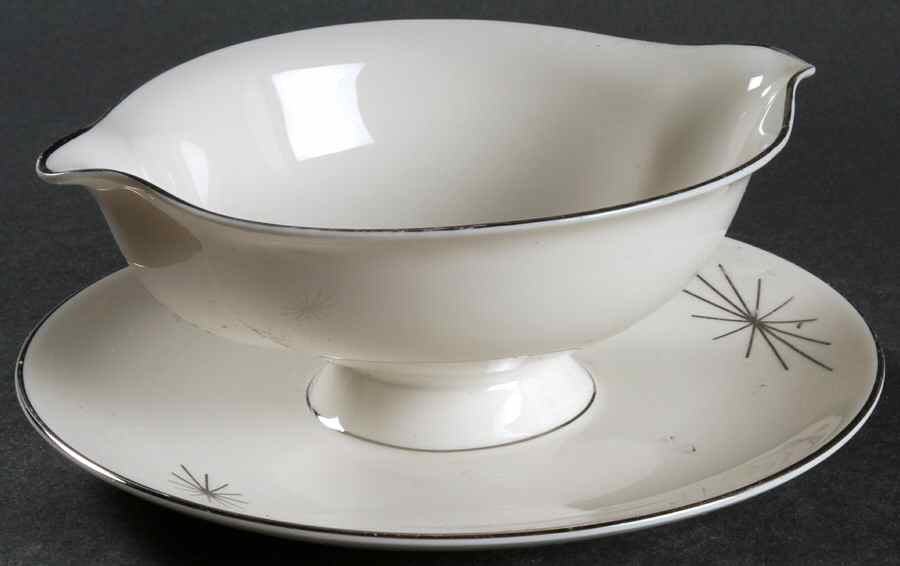 Polaris Gravy Boat with Attached Underplate by Syracuse-1